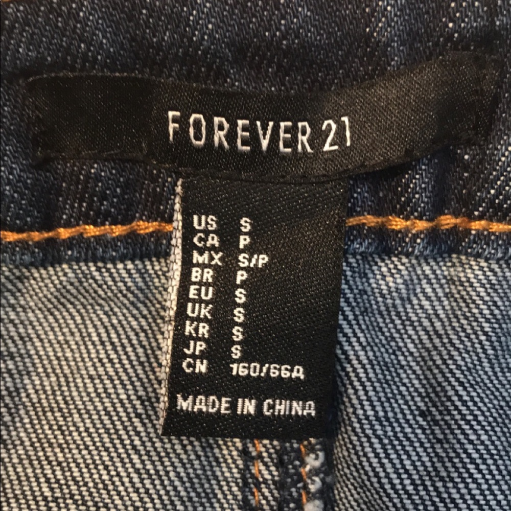 NWOT Forever 21 button up denim miniskirt - Picture 2 of 3